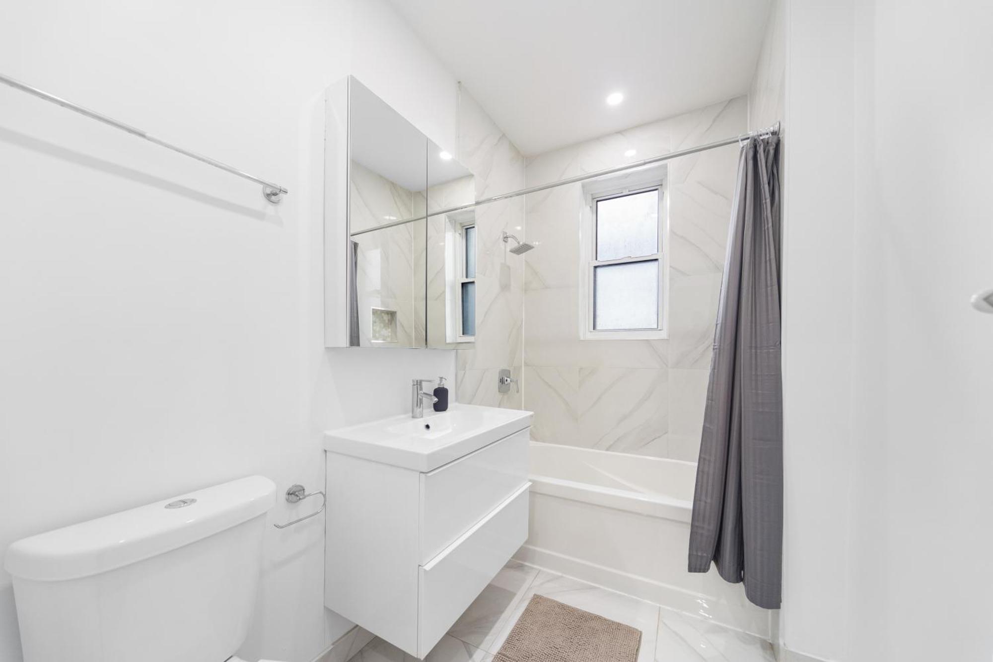 Modern And Cozy 4 Bedrooms Sleep 12 モントリオール エクステリア 写真