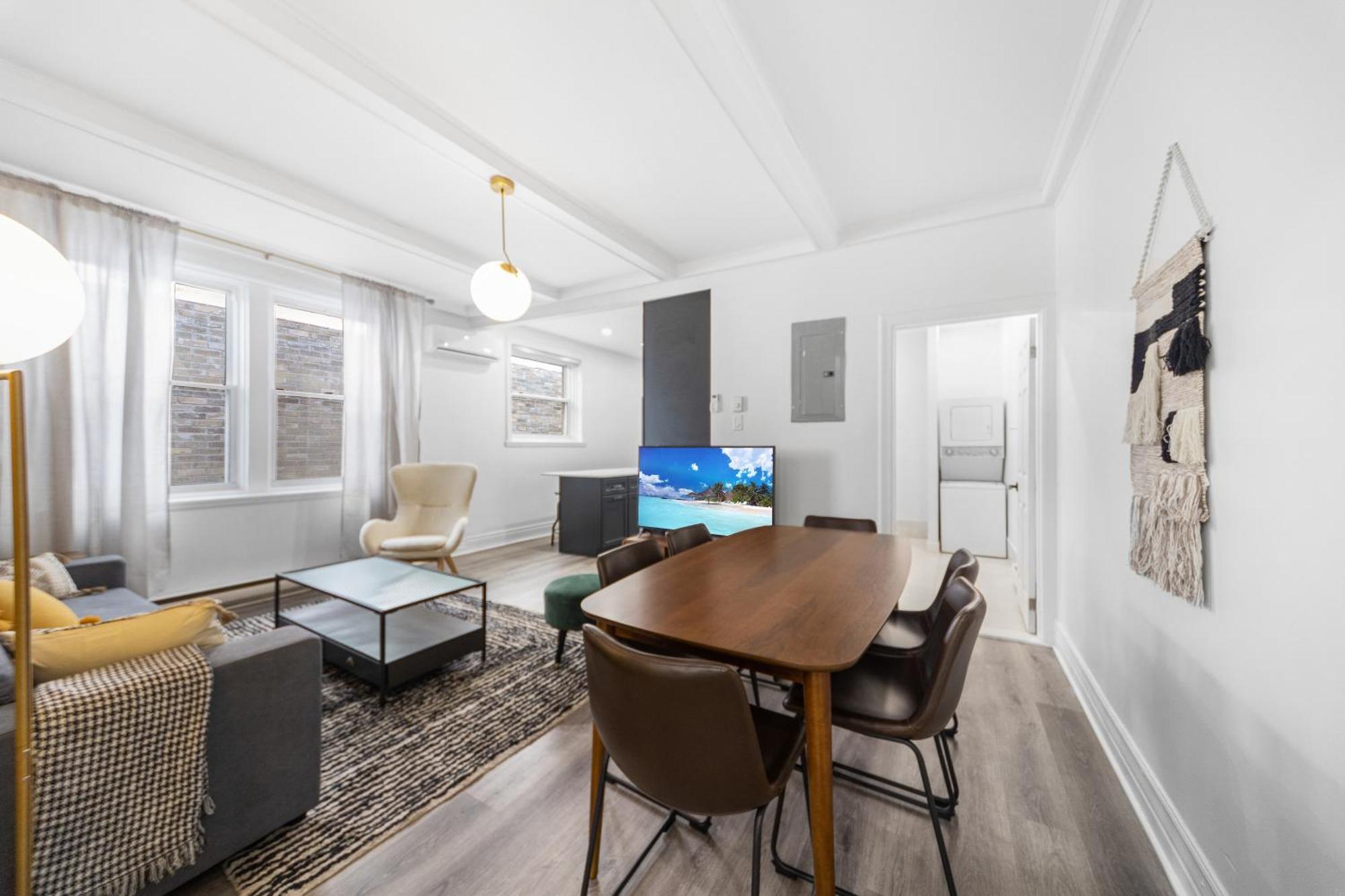 Modern And Cozy 4 Bedrooms Sleep 12 モントリオール エクステリア 写真