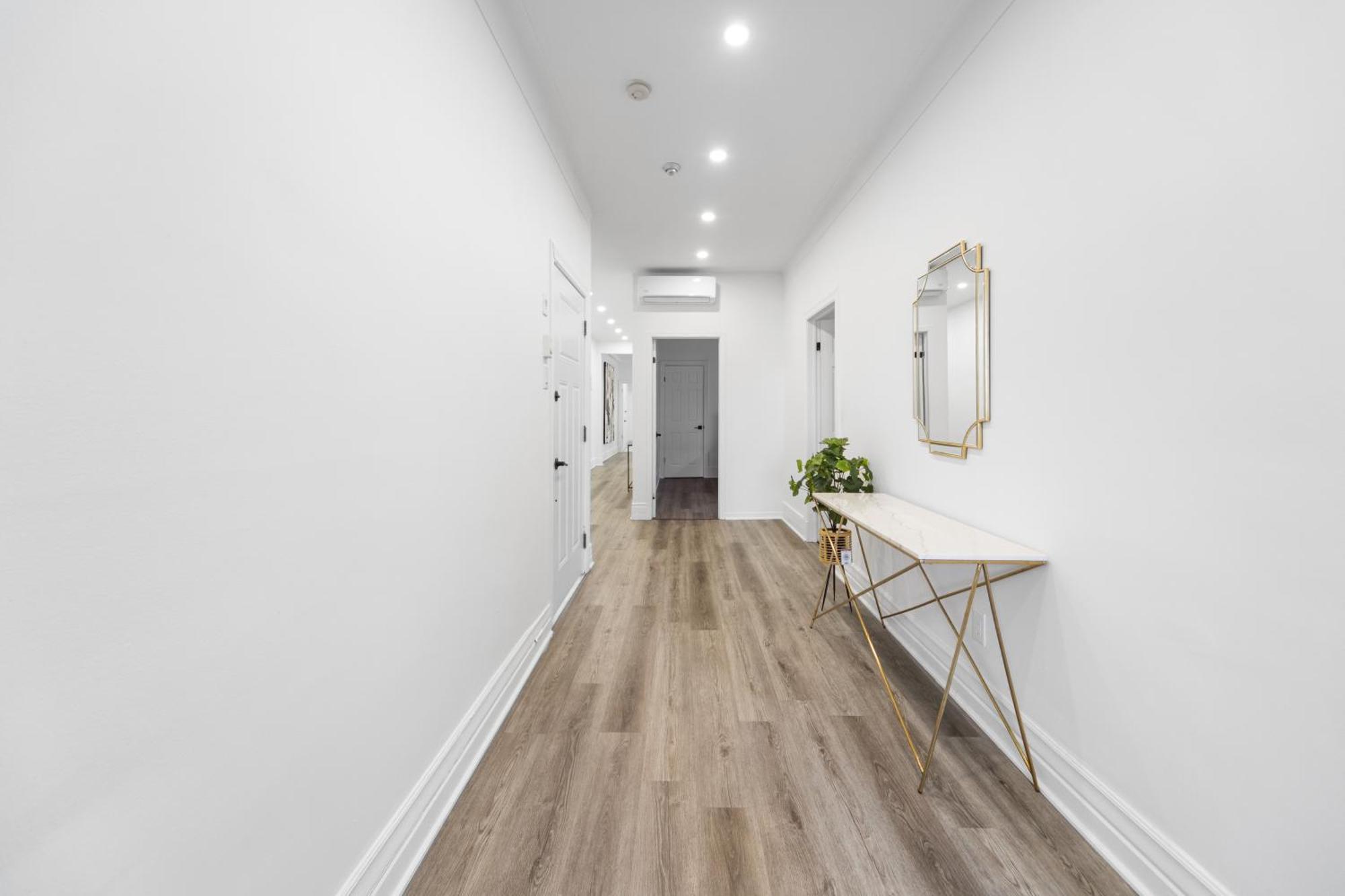 Modern And Cozy 4 Bedrooms Sleep 12 モントリオール エクステリア 写真