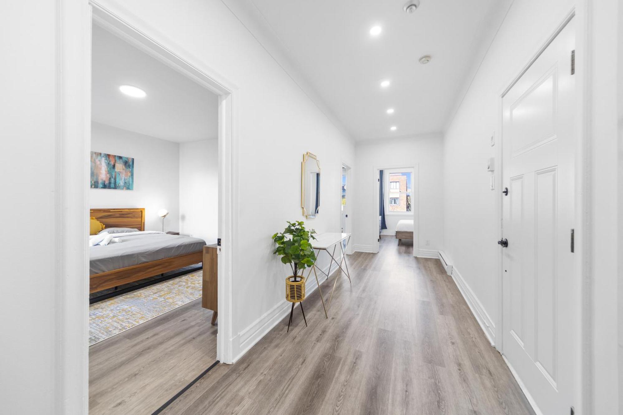 Modern And Cozy 4 Bedrooms Sleep 12 モントリオール エクステリア 写真