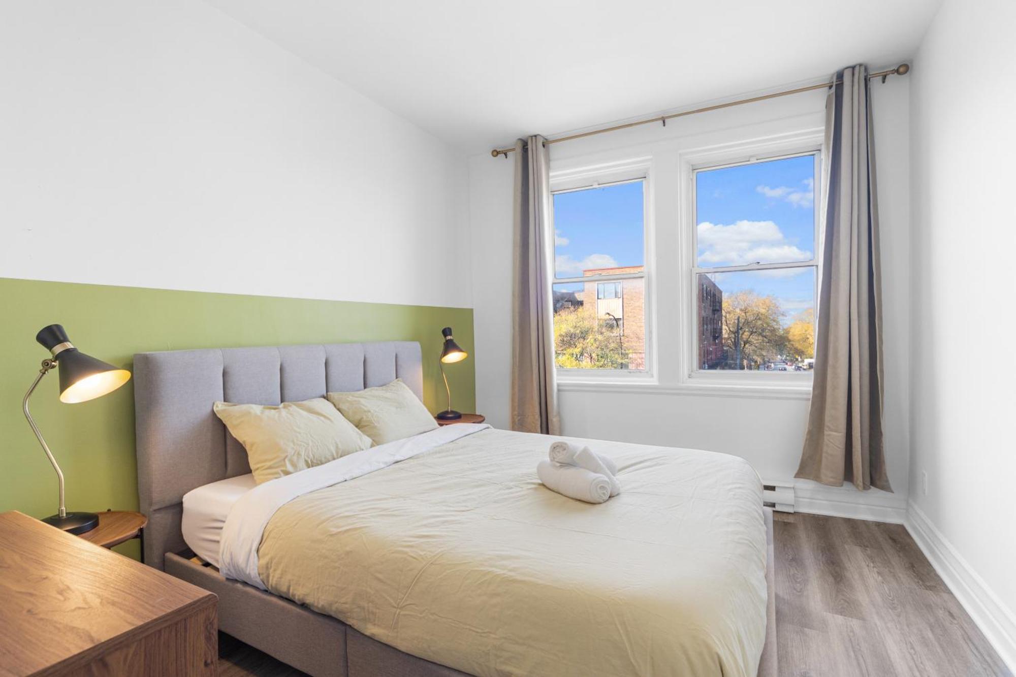 Modern And Cozy 4 Bedrooms Sleep 12 モントリオール エクステリア 写真